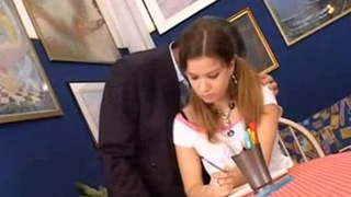 Внучка сосет хуй деда и дает себя трахать в пизду